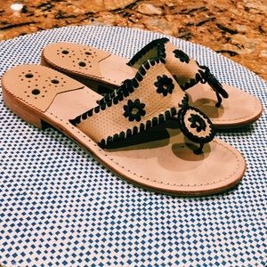 JACK RODGERS NUDE & BLACK SANDALS